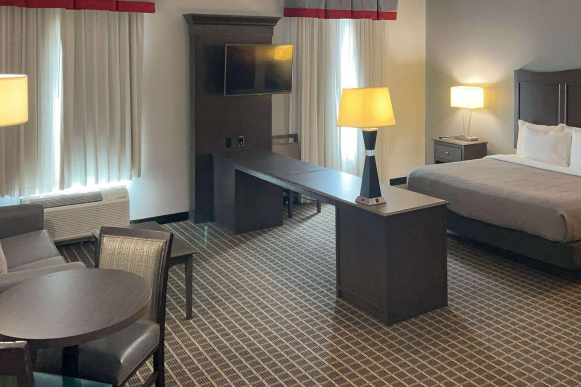 Quality Inn & Suites Pearsall Kültér fotó