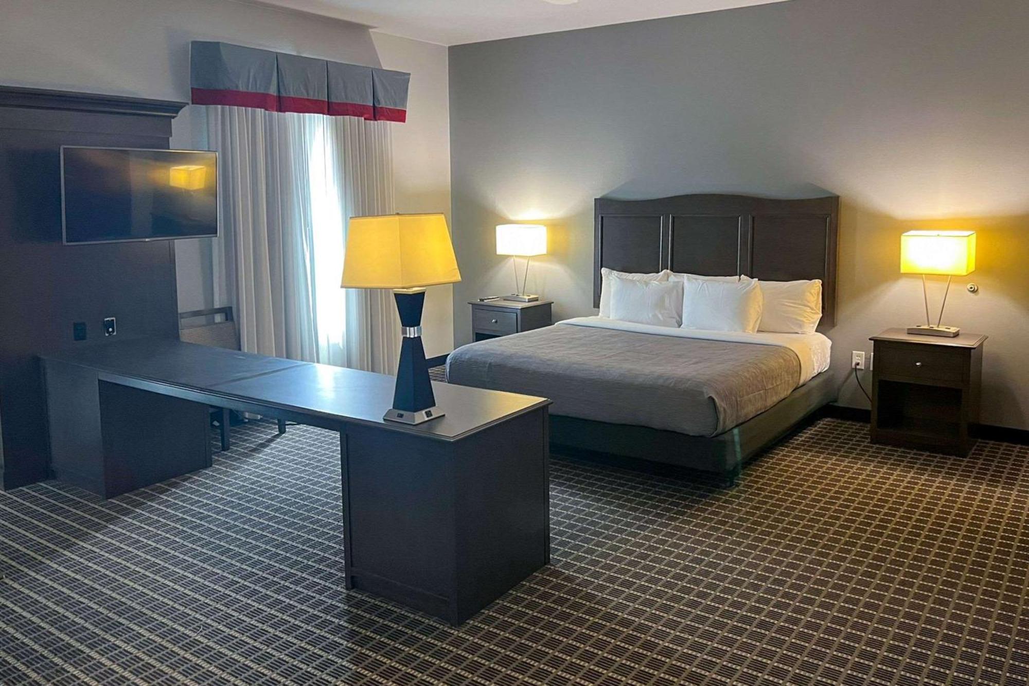 Quality Inn & Suites Pearsall Kültér fotó